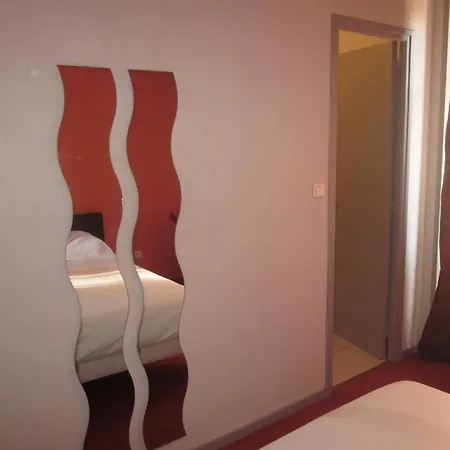 Hotel Des Volcans D'auvergne 3*