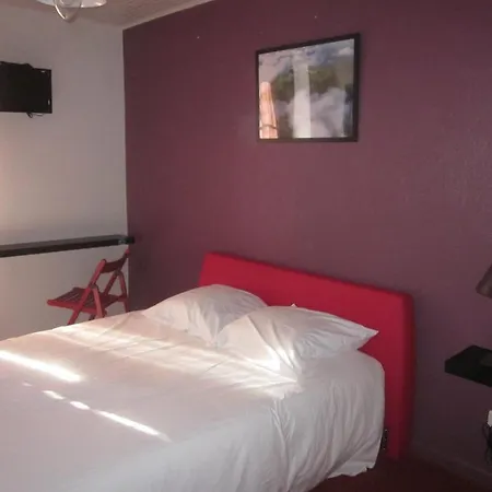 Des Volcans D'auvergne Hotel Mably