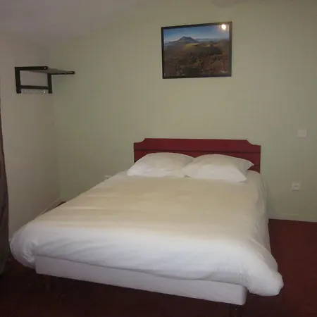 Des Volcans D'auvergne Hotel Mably