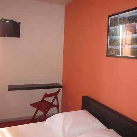 Hotel Des Volcans D'auvergne 3*